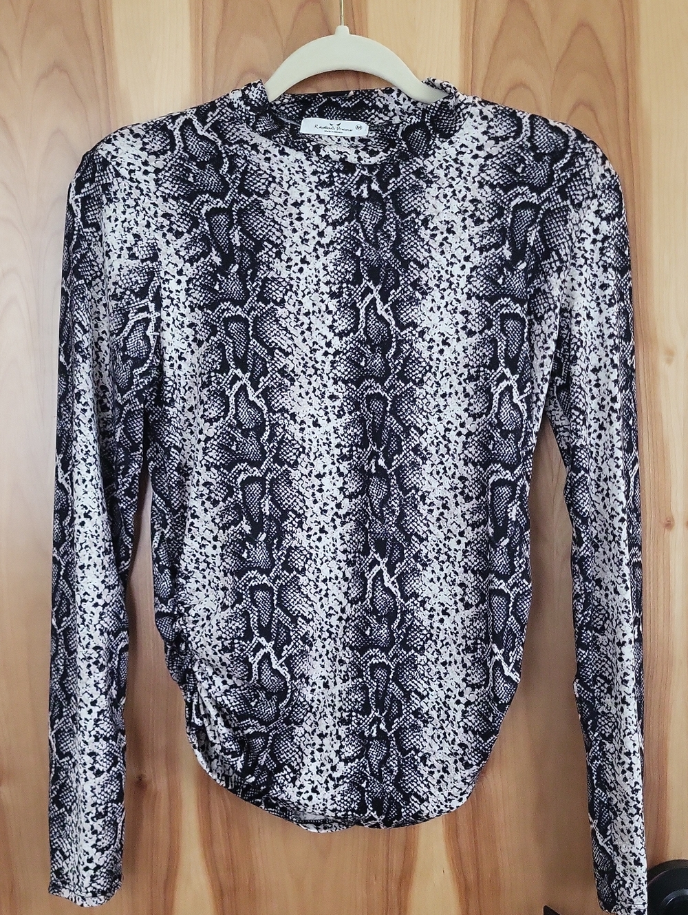 Women’s Black & White Snake-Print Long Sleeve Blouse